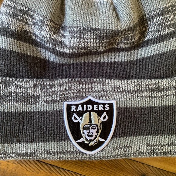 NWOT Las Vegas Raiders New Era Beanie - Picture 2 of 4